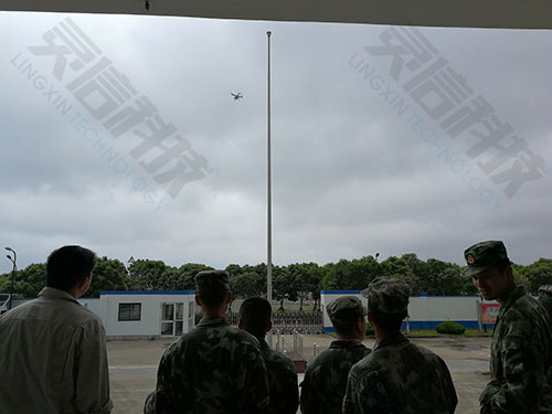 圖片關(guān)鍵詞 受到干擾而返航的無(wú)人機(jī)